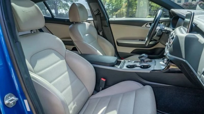 2018 Kia Stinger - Image 16 of 20