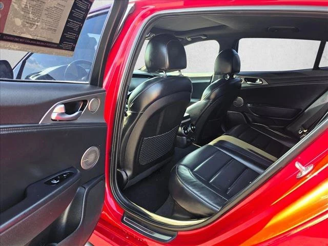 2018 Kia Stinger - Image 16 of 20
