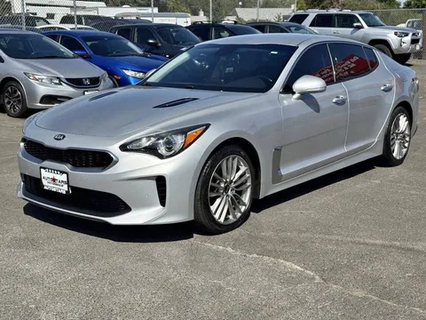 2018 Kia Stinger Base 4dr Sedan