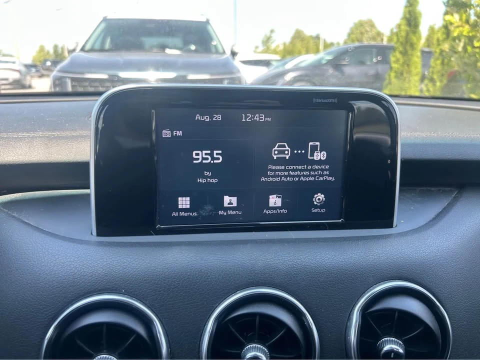 2018 Kia Stinger - Image 15 of 17