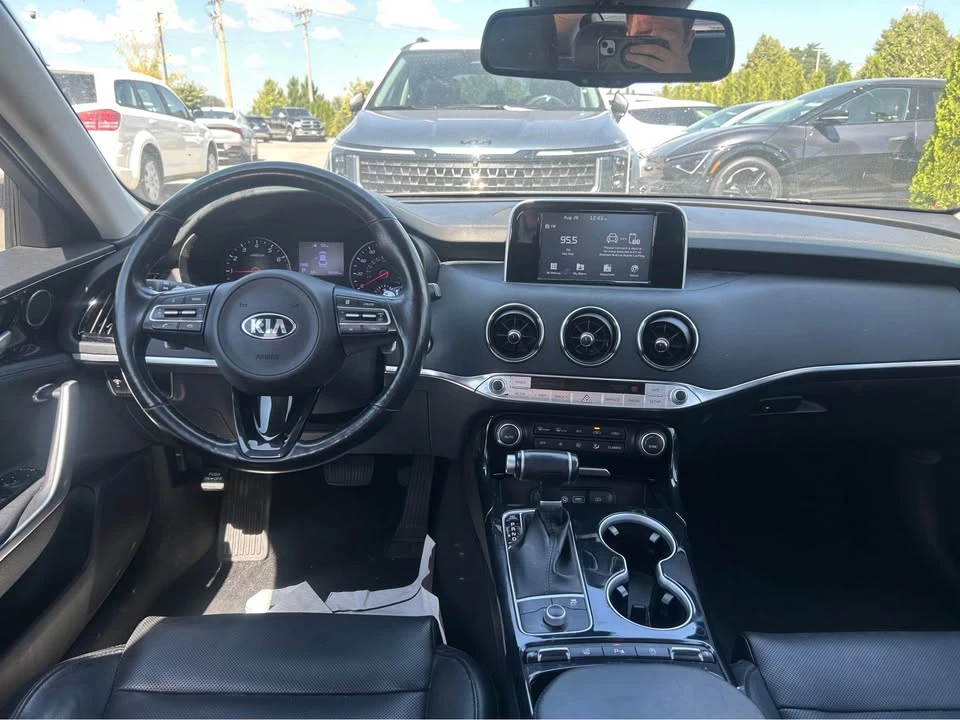 2018 Kia Stinger - Image 7 of 17