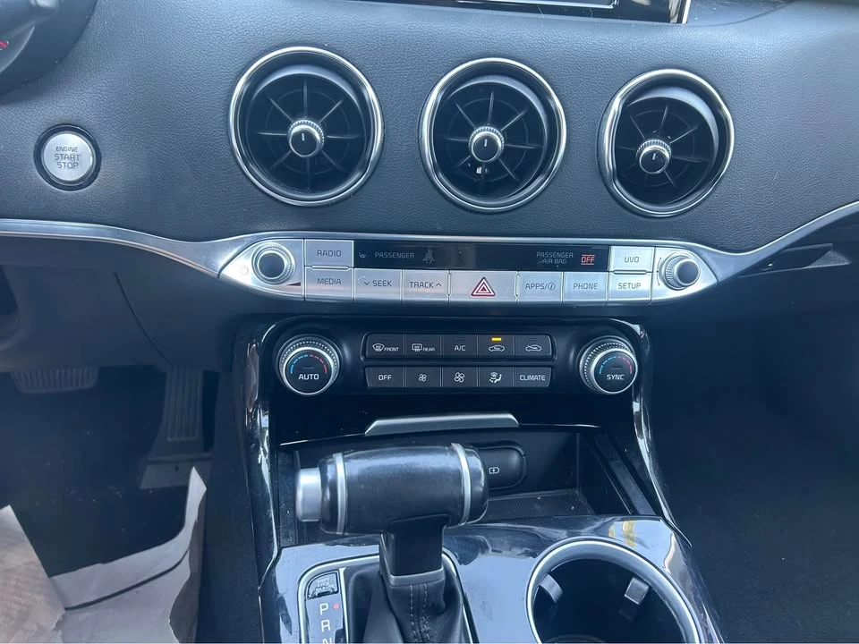 2018 Kia Stinger - Image 16 of 17