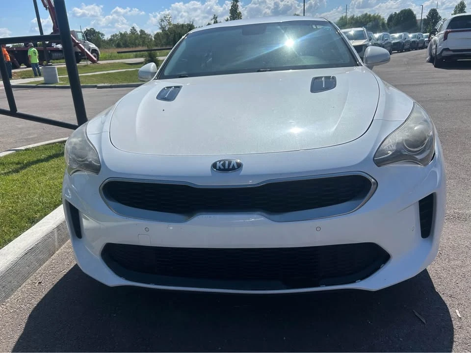2018 Kia Stinger - Image 2 of 17