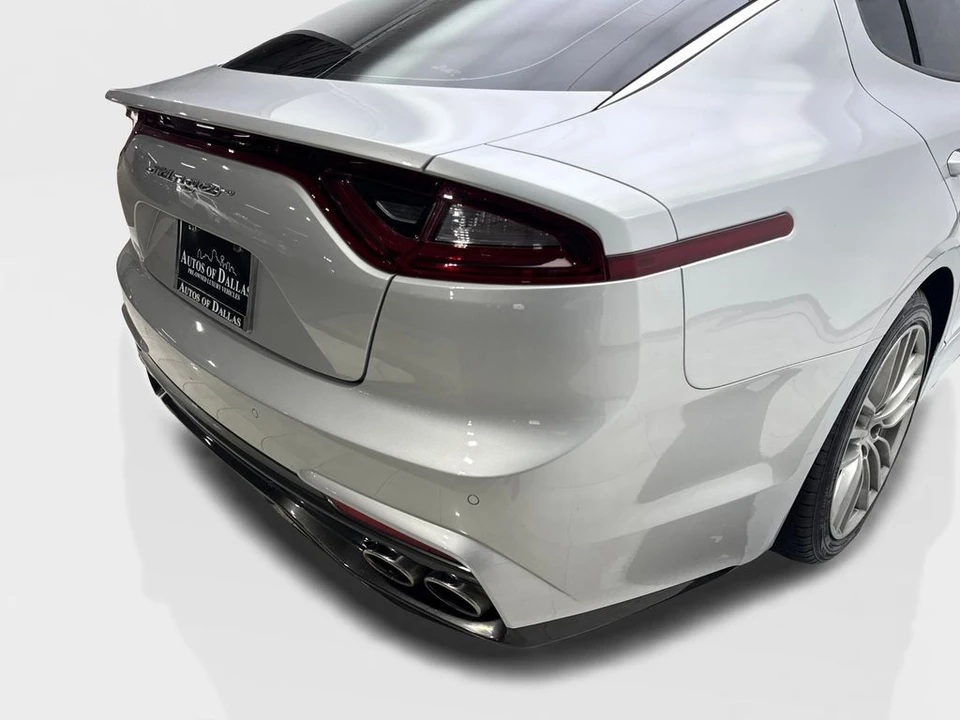 2018 Kia Stinger - Image 18 of 21