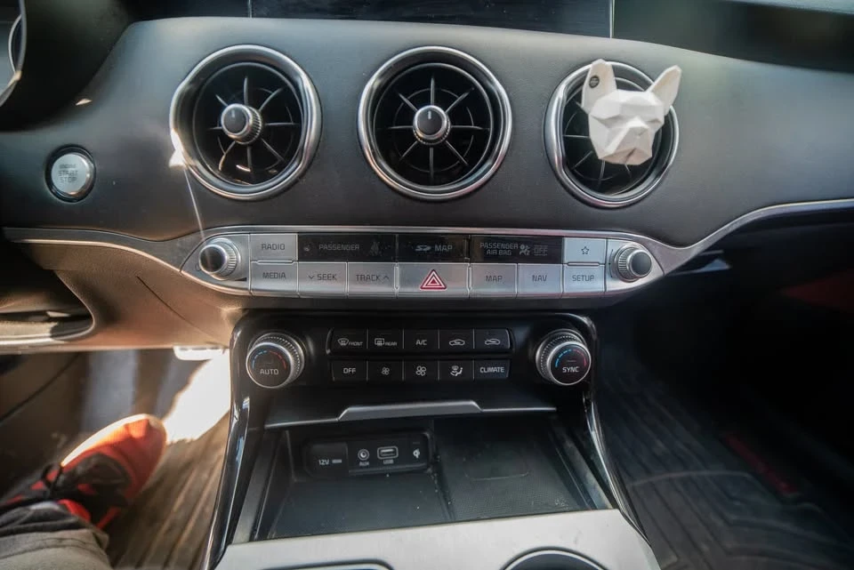 2018 Kia Stinger - Image 12 of 12