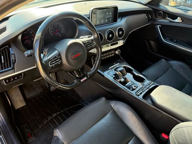 2018 Kia Stinger GT - Image 10 of 20