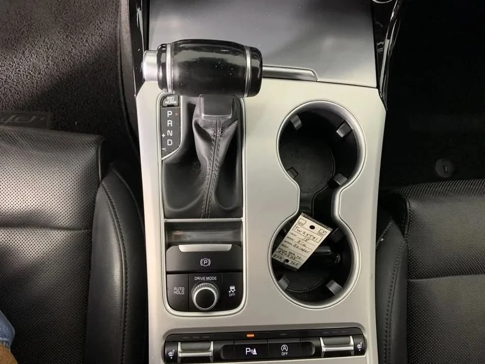 2018 Kia Stinger GT - Image 10 of 17