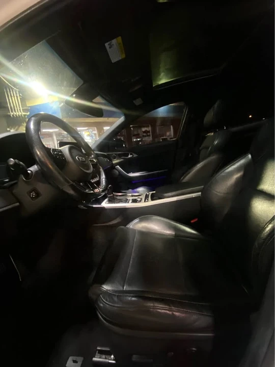 2018 Kia Stinger GT - Image 8 of 12