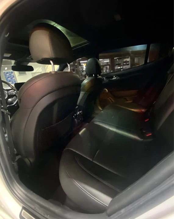 2018 Kia Stinger GT - Image 10 of 12