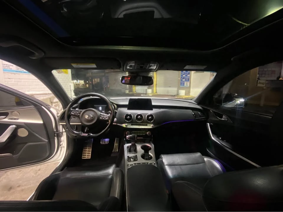 2018 Kia Stinger GT - Image 9 of 12
