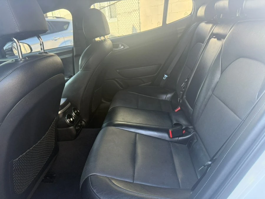 2018 Kia Stinger GT - Image 15 of 20