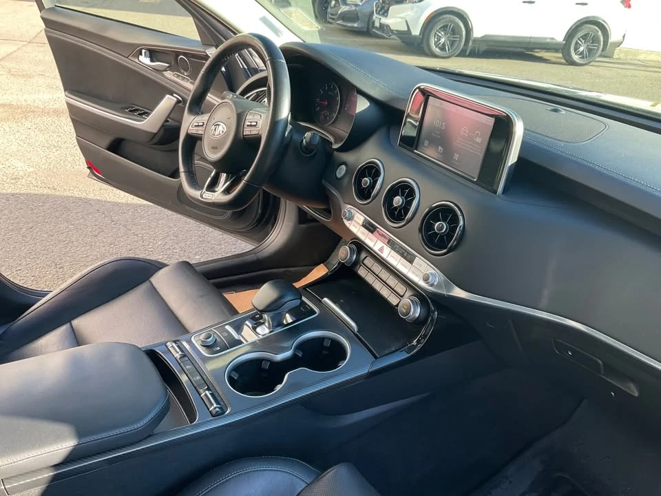2018 Kia Stinger GT - Image 17 of 17