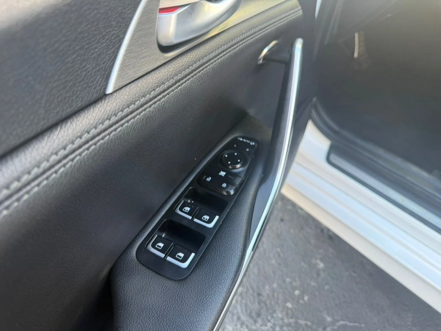 2018 Kia Stinger GT - Image 12 of 20