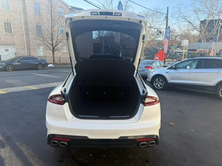 2018 Kia Stinger GT - Image 16 of 20