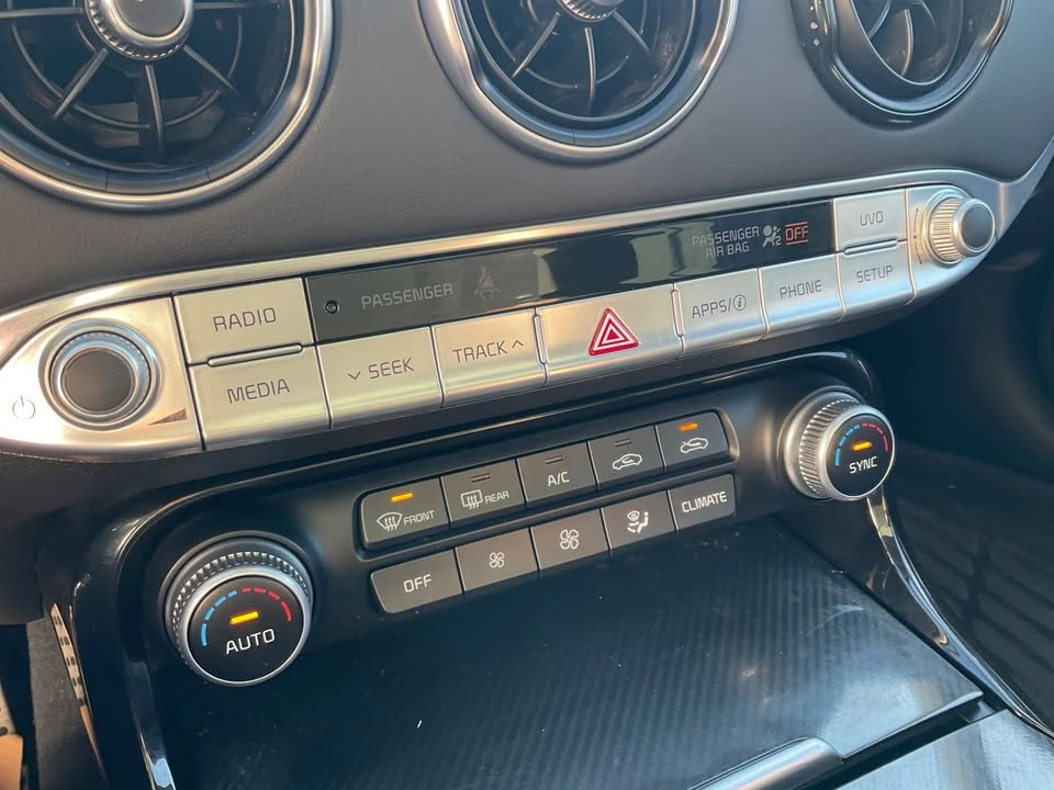 2018 Kia Stinger GT - Image 14 of 17