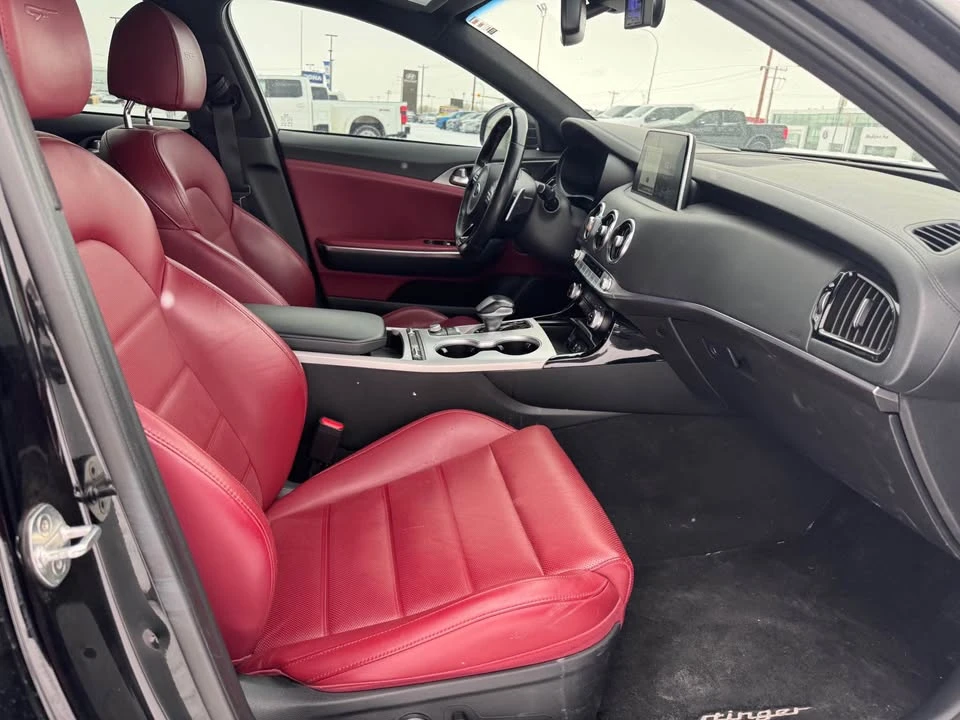 2018 Kia Stinger GT - Image 8 of 12