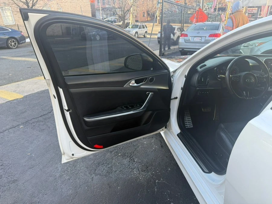 2018 Kia Stinger GT - Image 11 of 20