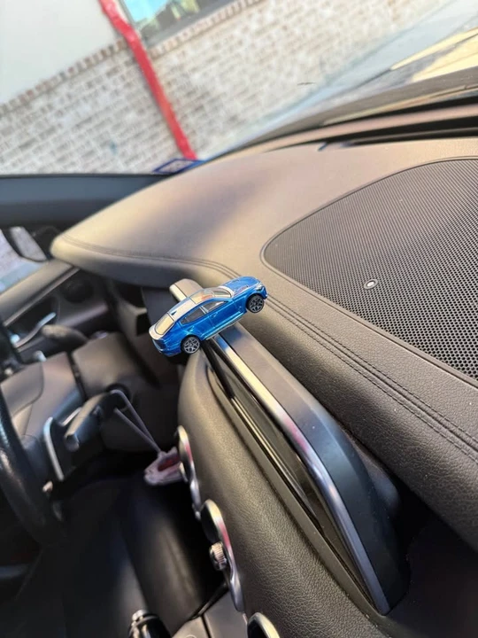 2018 Kia Stinger GT - Image 8 of 10