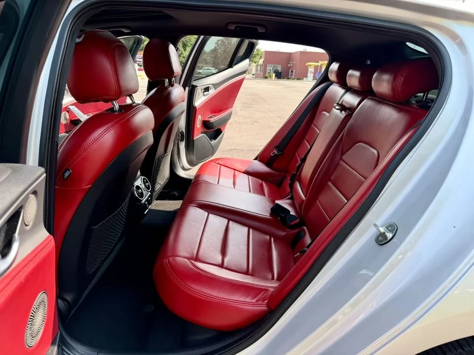 2018 Kia Stinger GT - Image 19 of 20