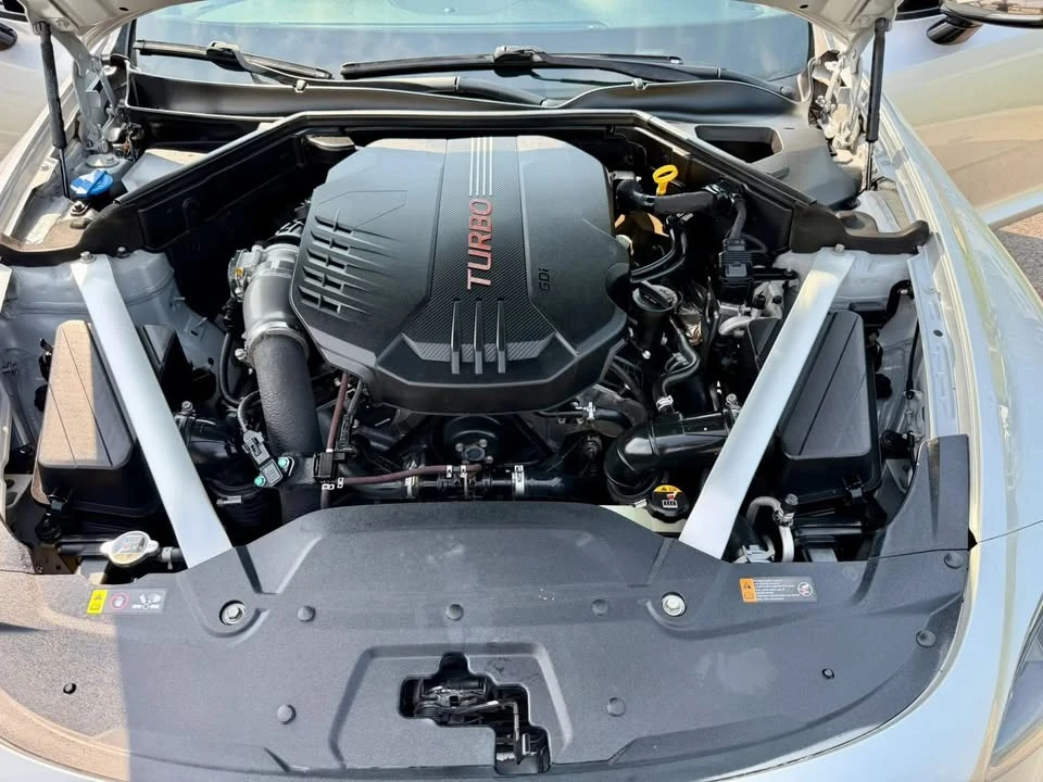 2018 Kia Stinger GT - Image 16 of 20