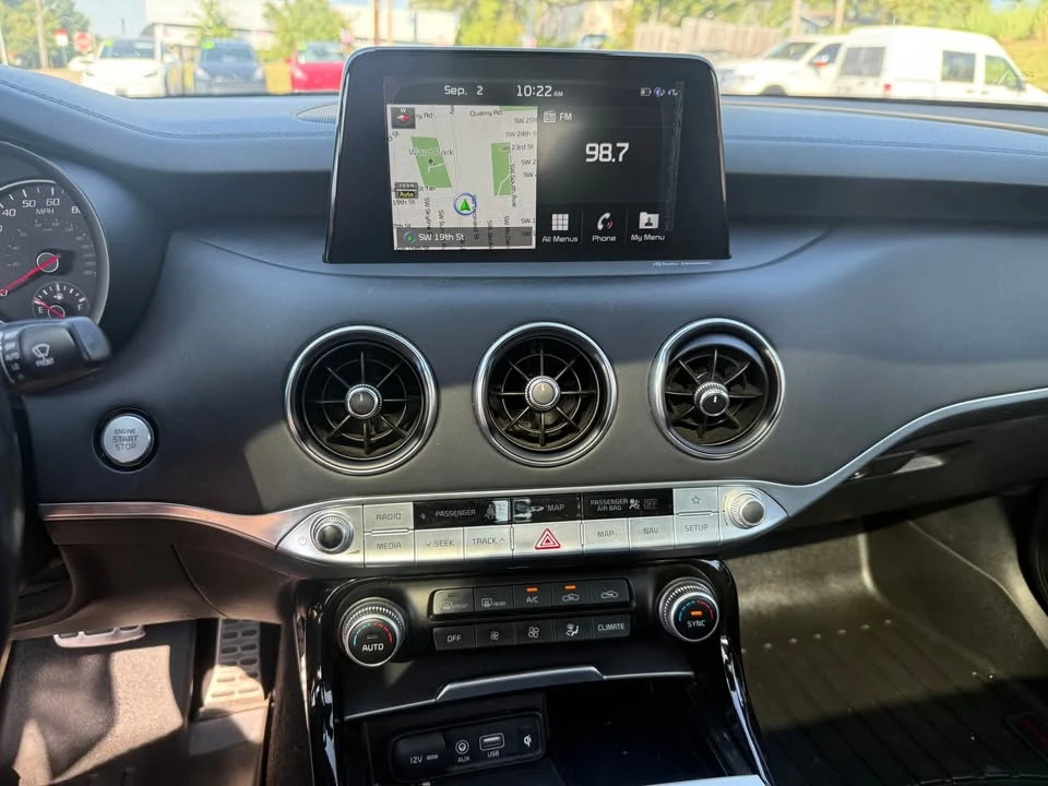 2018 Kia Stinger GT - Image 8 of 9