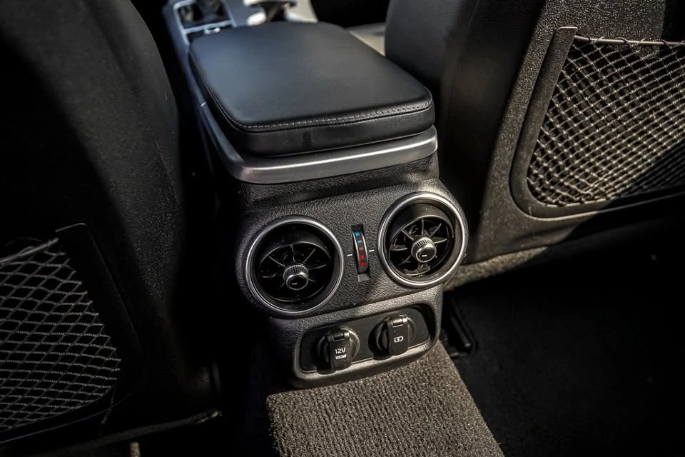 2018 Kia Stinger GT - Image 14 of 20