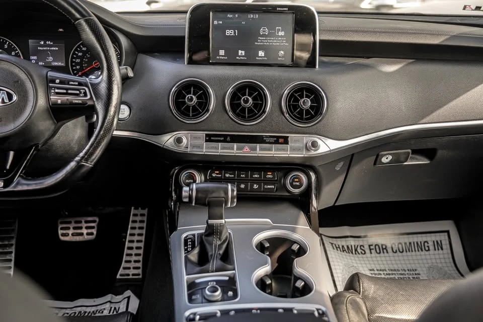 2018 Kia Stinger GT - Image 16 of 20