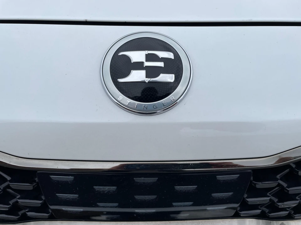 2018 Kia Stinger GT - Image 11 of 31