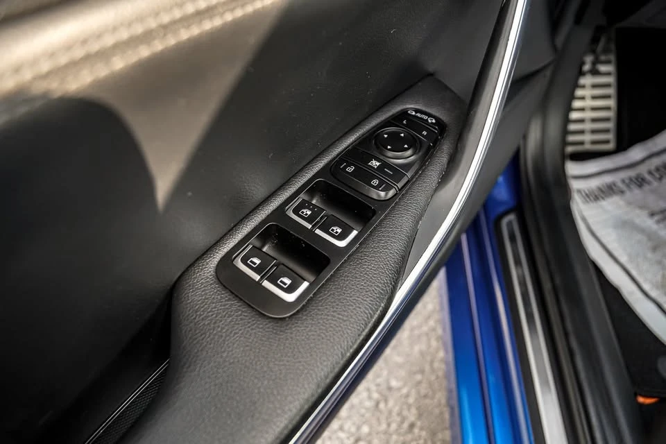 2018 Kia Stinger GT - Image 9 of 20