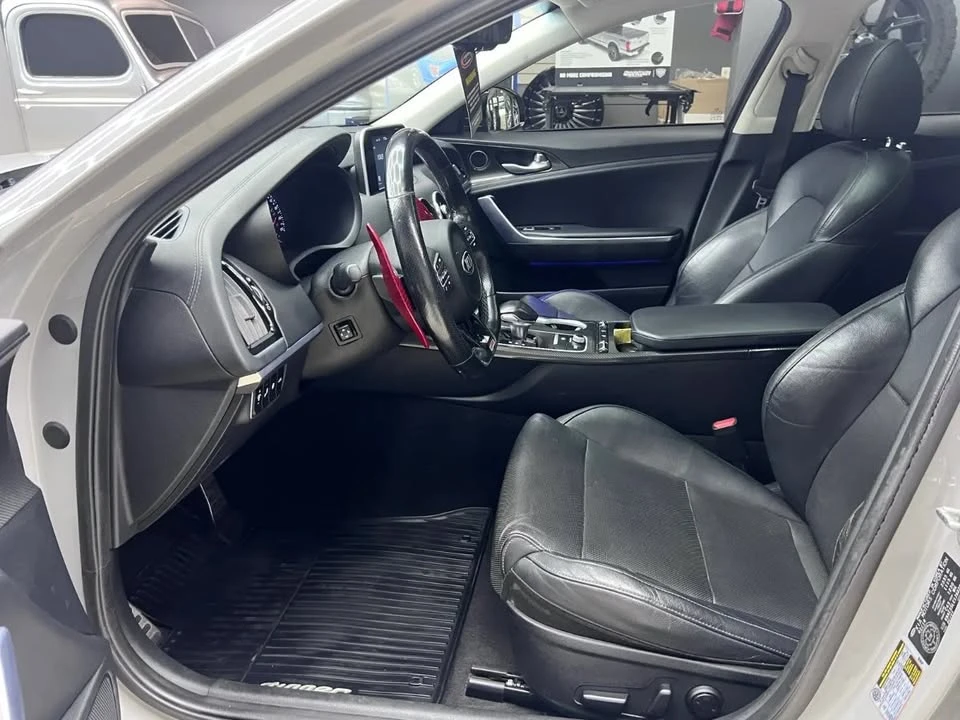 2018 Kia Stinger GT - Image 15 of 20