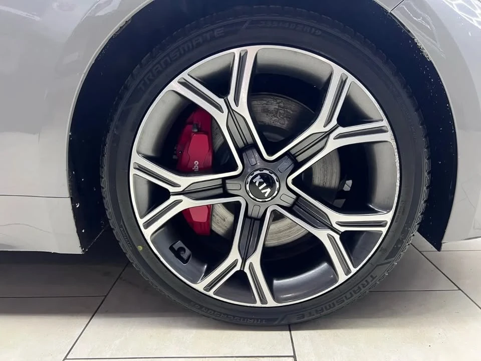 2018 Kia Stinger GT - Image 12 of 20