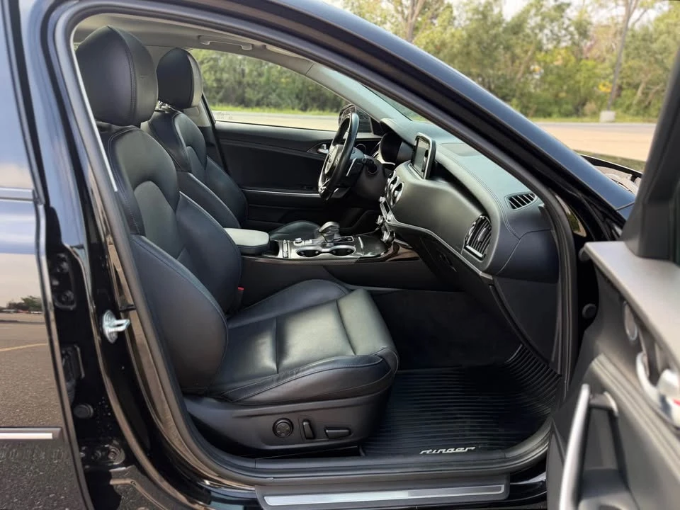 2018 Kia Stinger GT - Image 11 of 19