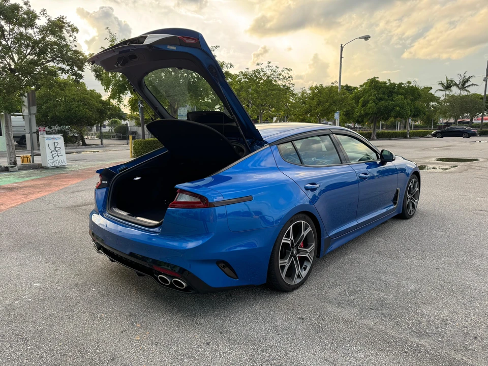2018 Kia Stinger GT - Image 14 of 31