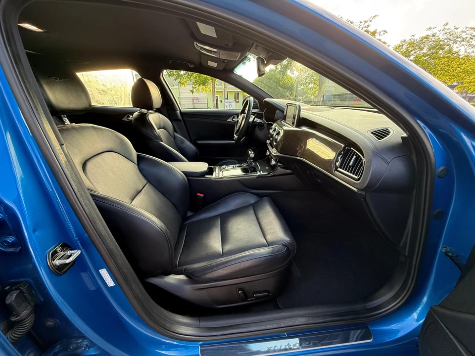 2018 Kia Stinger GT - Image 25 of 31