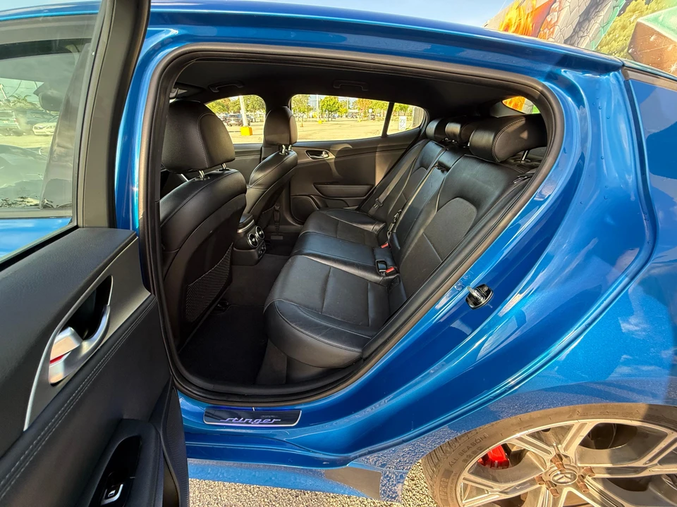 2018 Kia Stinger GT - Image 28 of 31