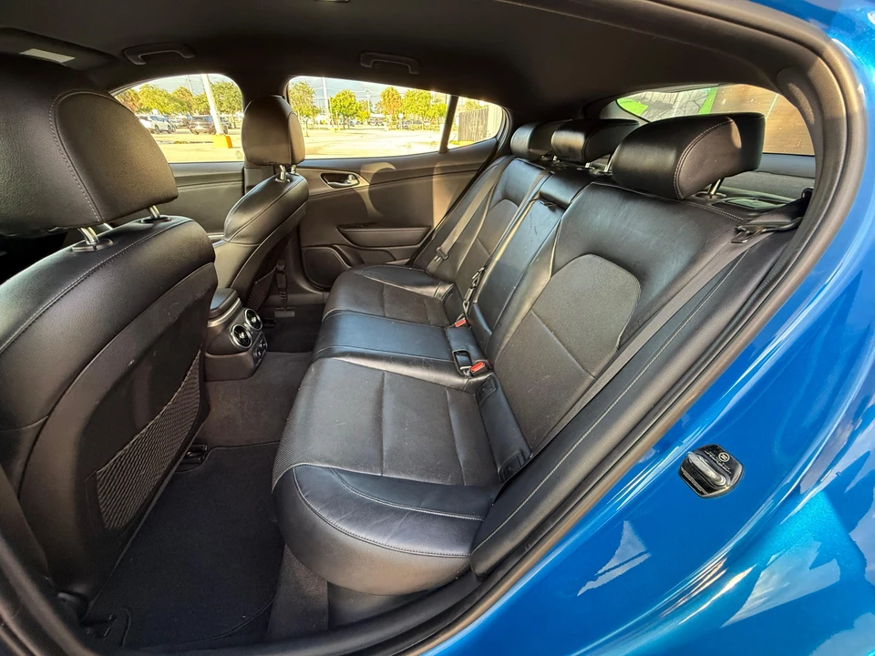 2018 Kia Stinger GT - Image 29 of 31
