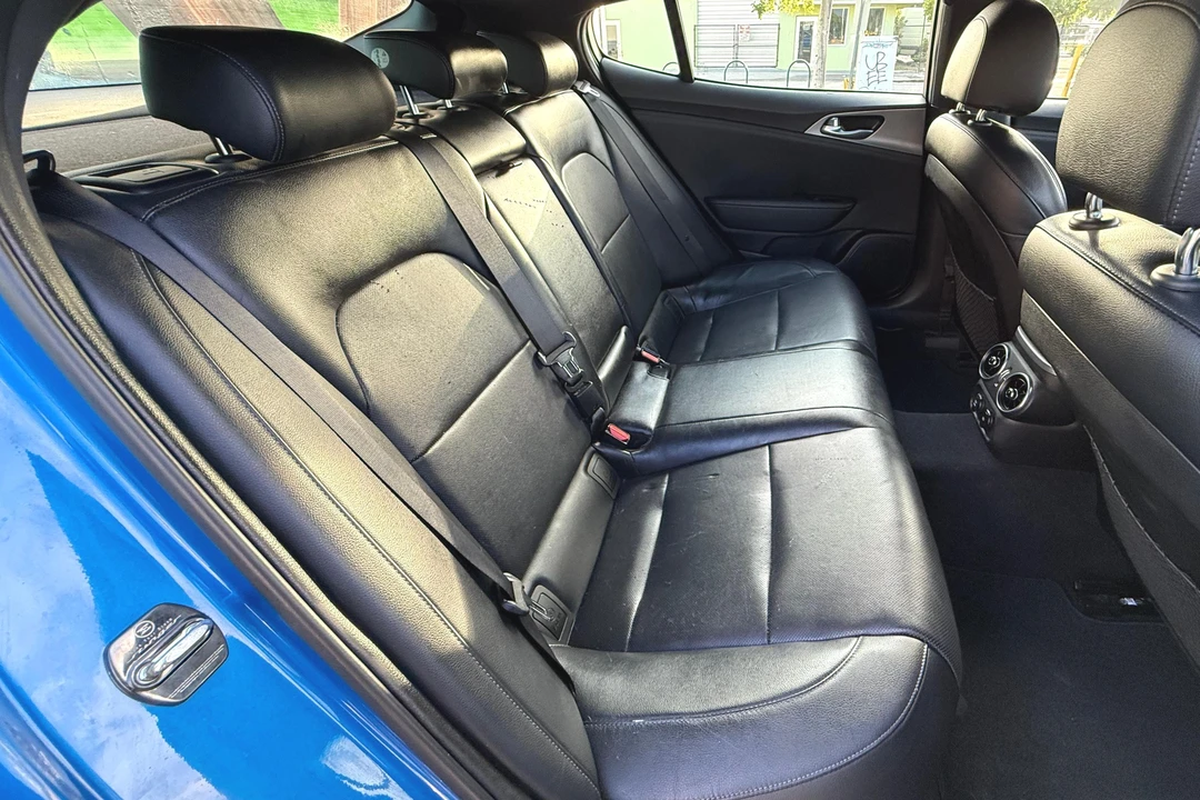 2018 Kia Stinger GT - Image 22 of 31