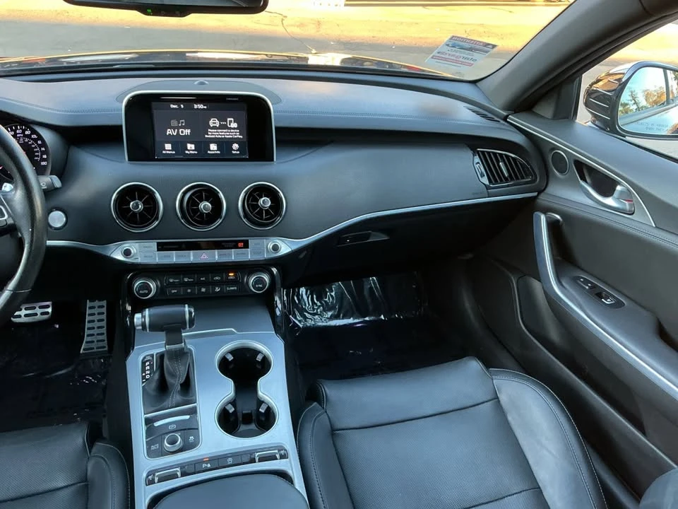 2018 Kia Stinger GT - Image 17 of 20