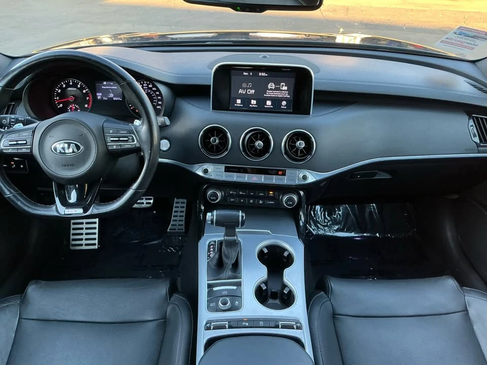 2018 Kia Stinger GT - Image 16 of 20