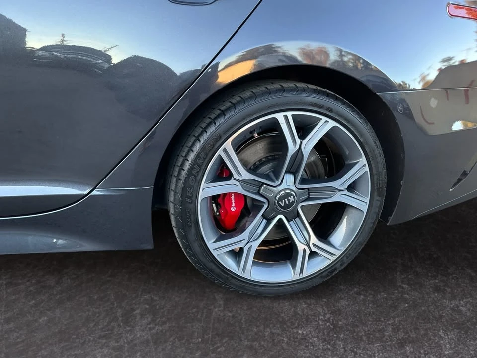 2018 Kia Stinger GT - Image 10 of 20