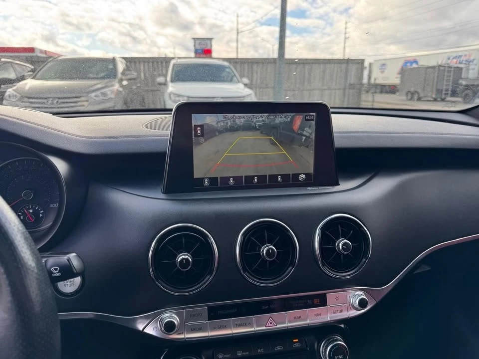 2018 Kia Stinger GT - Image 15 of 19