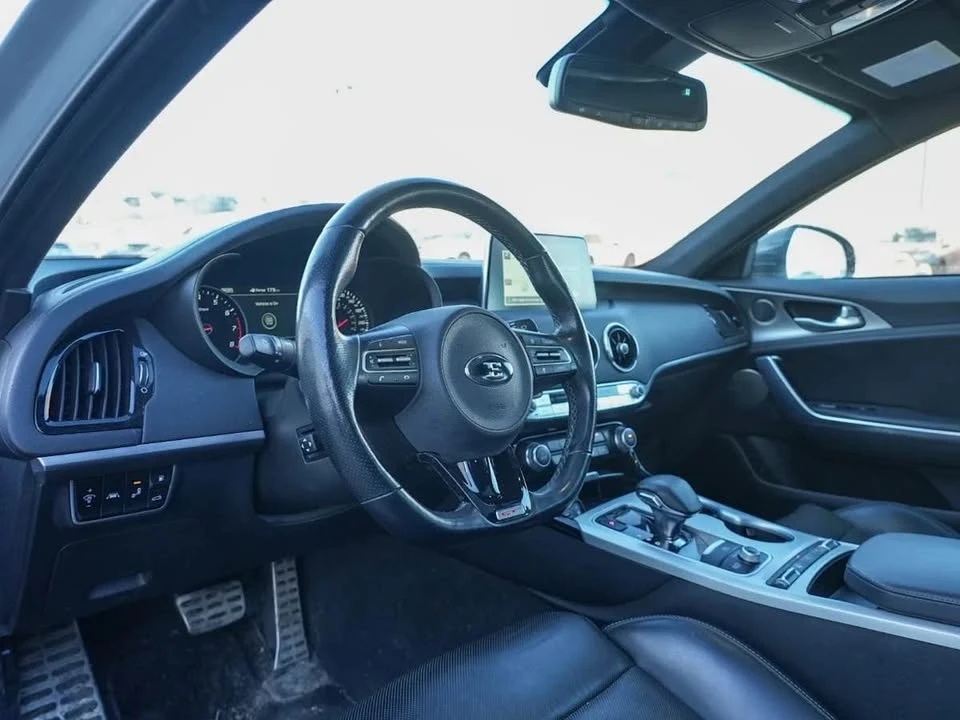 2018 Kia Stinger GT - Image 9 of 15