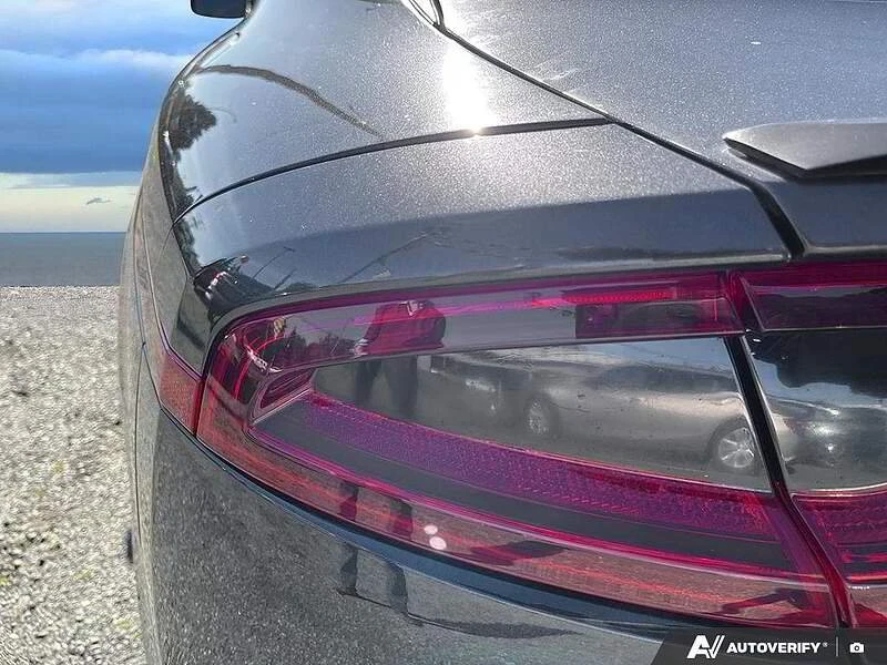 2018 Kia Stinger GT - Image 11 of 20
