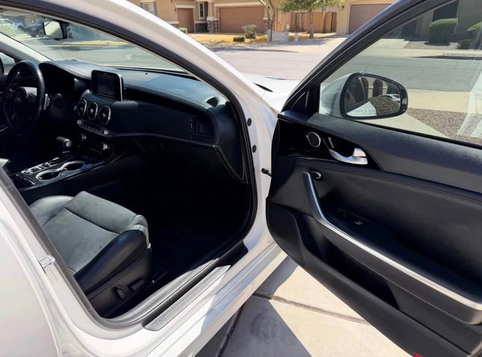 2018 Kia Stinger - Image 7 of 10