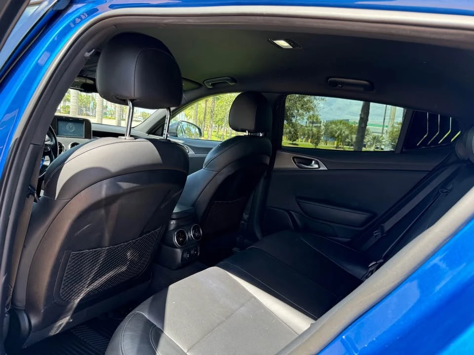 2018 Kia Stinger - Image 5 of 9