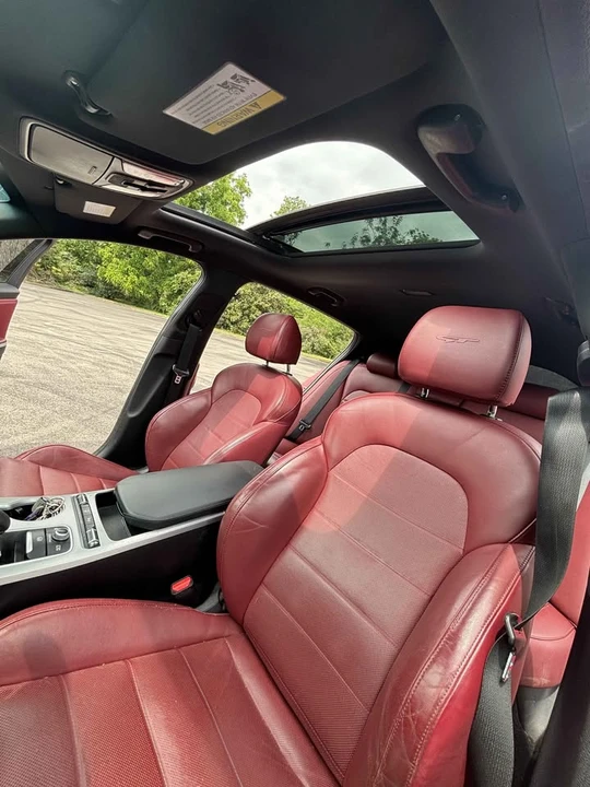 2018 Kia Stinger - Image 12 of 19