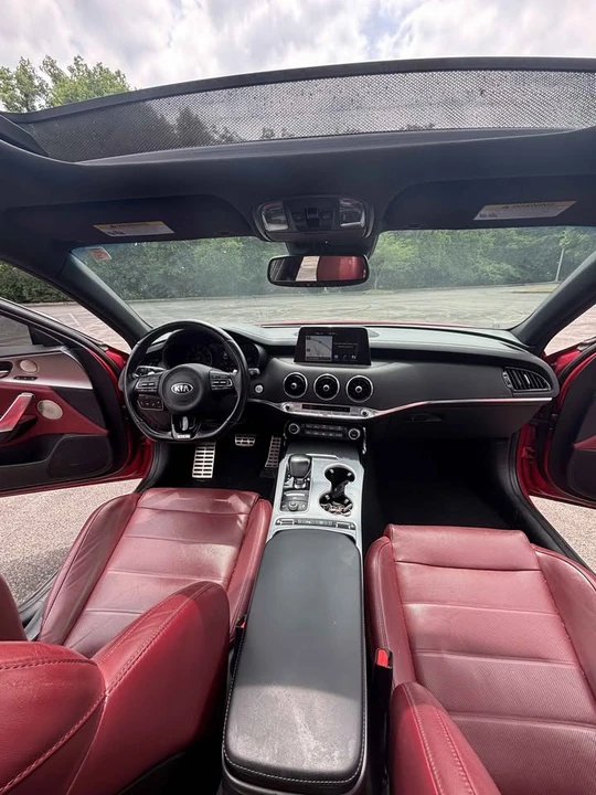 2018 Kia Stinger - Image 19 of 19