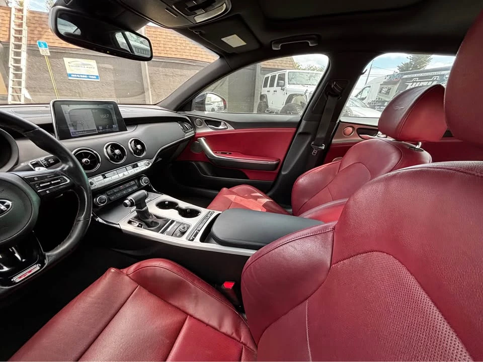 2018 Kia Stinger GT - Image 10 of 14