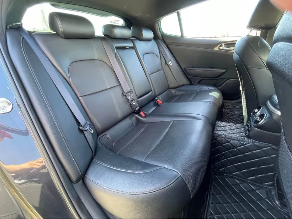 2018 Kia Stinger GT - Image 8 of 17
