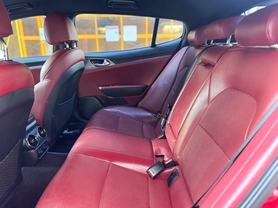 2018 Kia Stinger GT - Image 11 of 18
